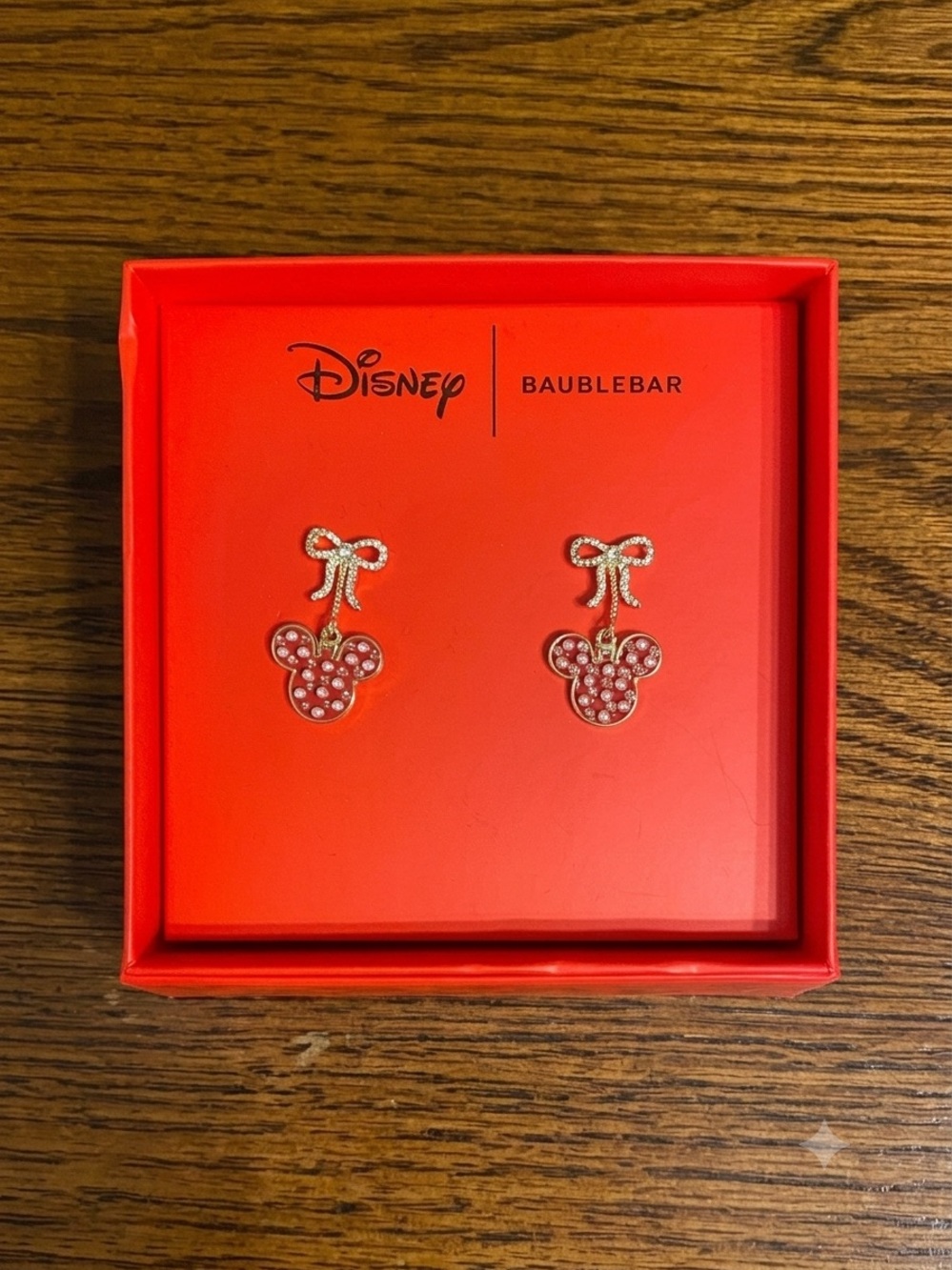 Disney x BaubleBar Holiday Minnie Mouse Pearl Rhinestone Bow Earrings NWT
